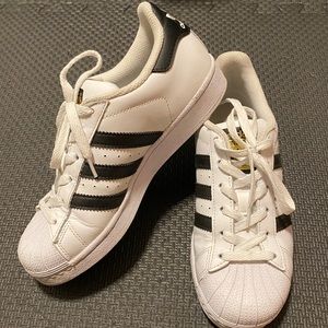 Adidas Superstar - Big Kids Size 4/ Women’s Size 6